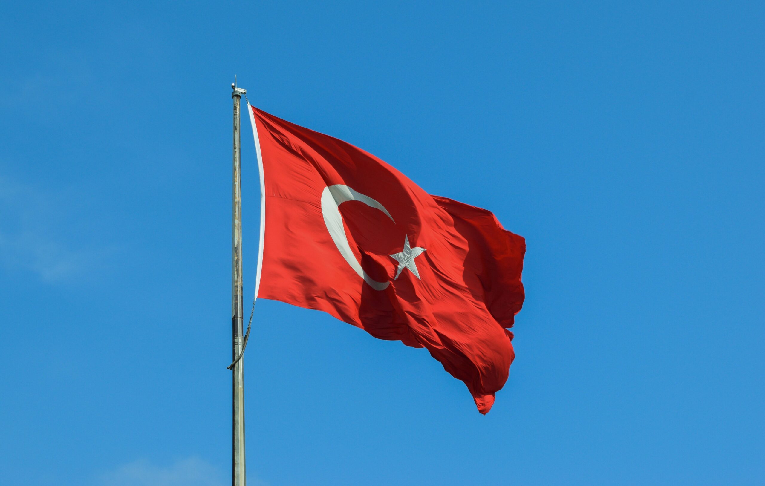 CPI anual da Turquia desacelera a 49,38% em setembro, mas fica acima do esperado