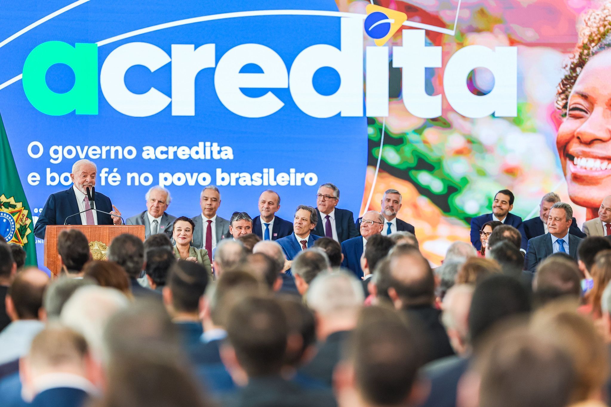 Governo anuncia cartão de crédito e débito para MEI