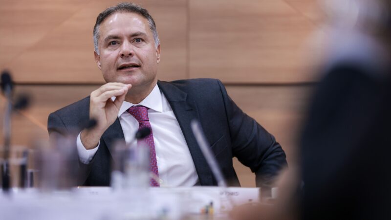 Governo deve fazer mais cinco leilões de rodovias neste ano, diz Renan Filho
