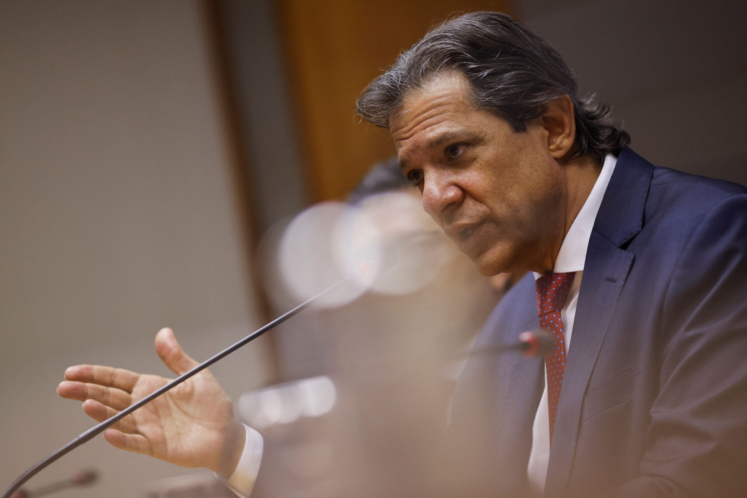 Haddad diz que trajetória da dívida pública é “preocupação incisiva” da Fazenda