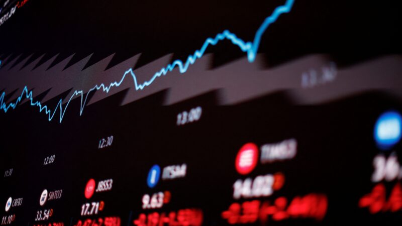Estrangeiros retiram R$ 24,2 bilhões da B3, pior desempenho em 9 anos