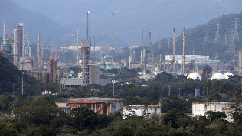 Indústria química quer acelerar investimentos antes do início da tributária