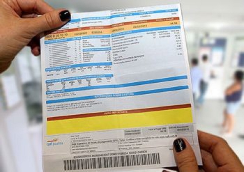 Moradores Matogrossense reclama da conta de luz já estava alta e, com a bandeira vermelha 1, a situação se tornou ainda mais crítica