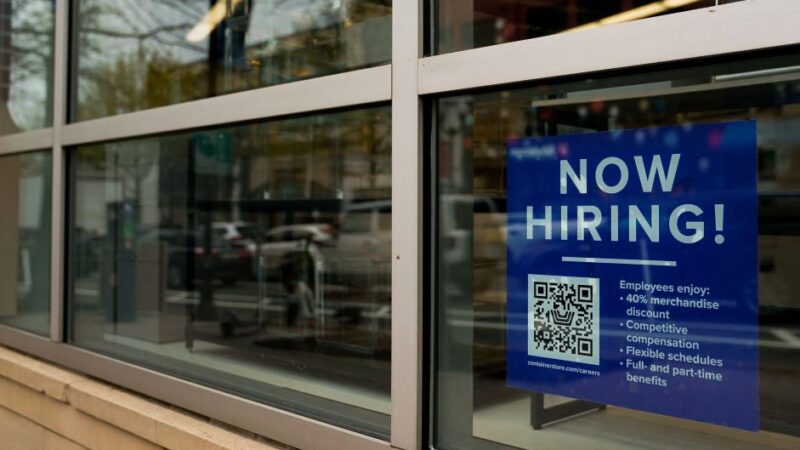 Números do mercado de trabalho devem indicar tamanho do corte de juros do Fed