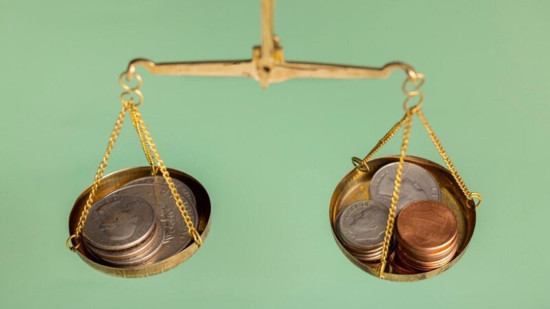Análise: o reajuste do salário mínimo casa com os gastos públicos?