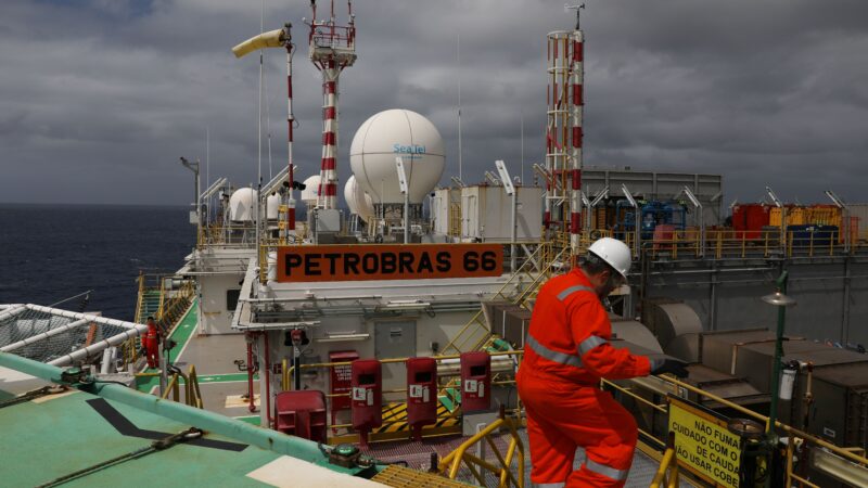 Petrobras elevará foco em exploração e produção em novo plano de negócios, diz CFO