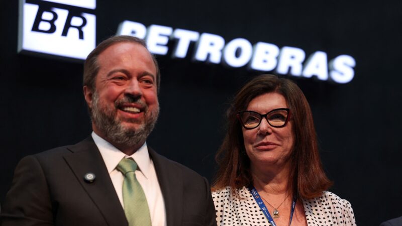 Petrobras vai “garimpar“ gás e reabrir poço em Roncador, na Bacia de Campos