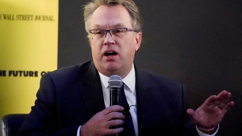 Presidente do Fed de NY diz que chegou a hora de iniciar cortes nos juros