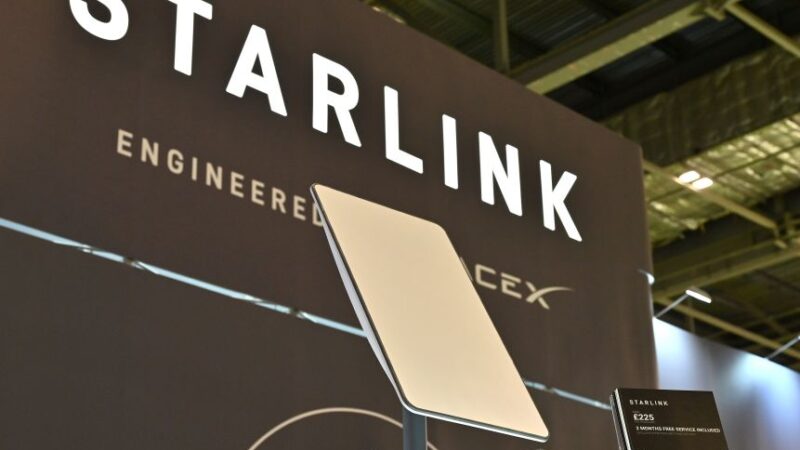 Starlink deixa de recorrer da decisão de Moraes que bloqueou suas contas