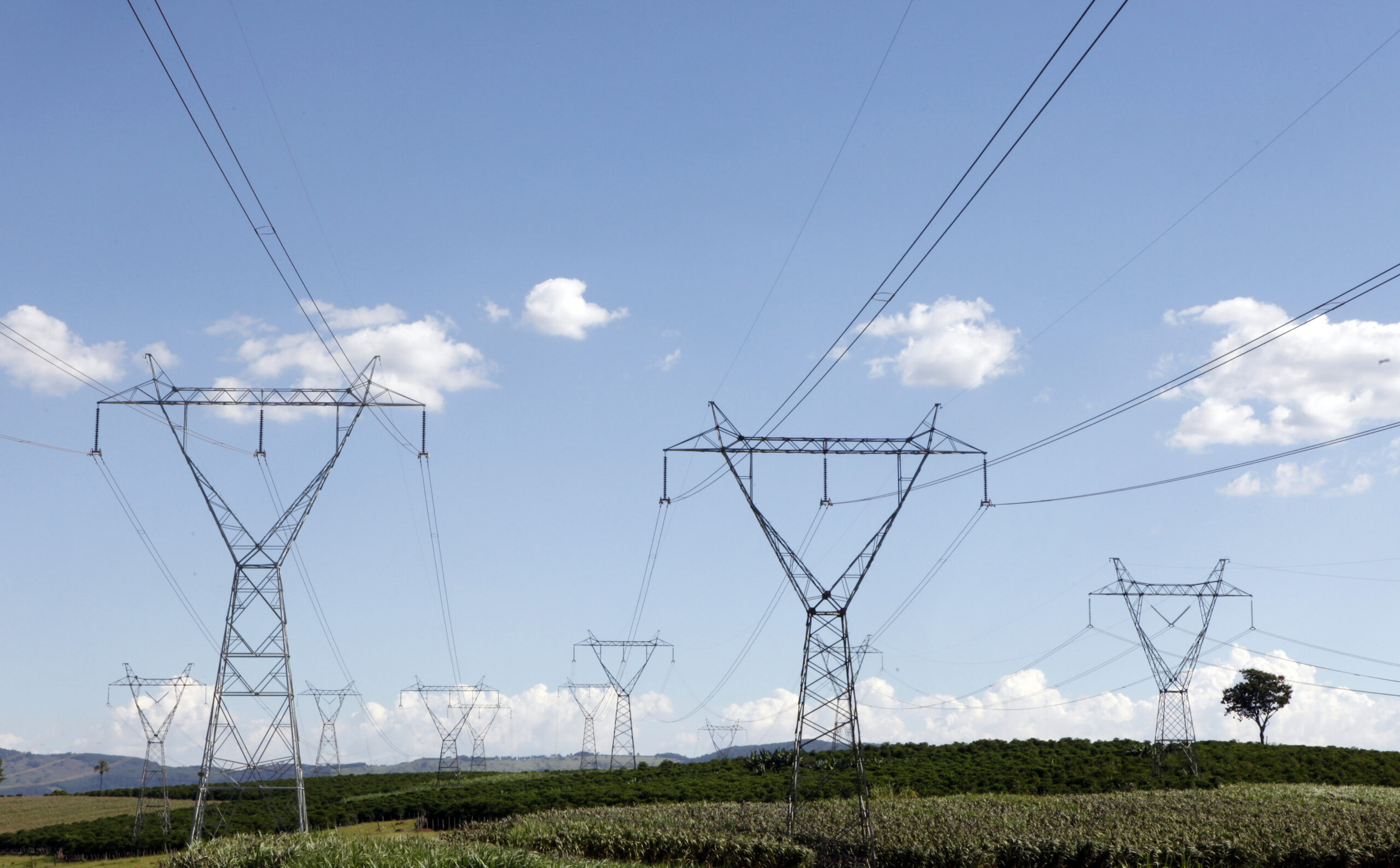 Suspensão da hidrelétrica de Santo Antônio não aumentará conta de luz, diz pesquisador