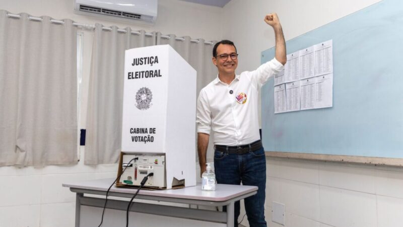 Lúdio vota ao lado de vice e aposta em segundo turno: “vamos chegar e vencer”