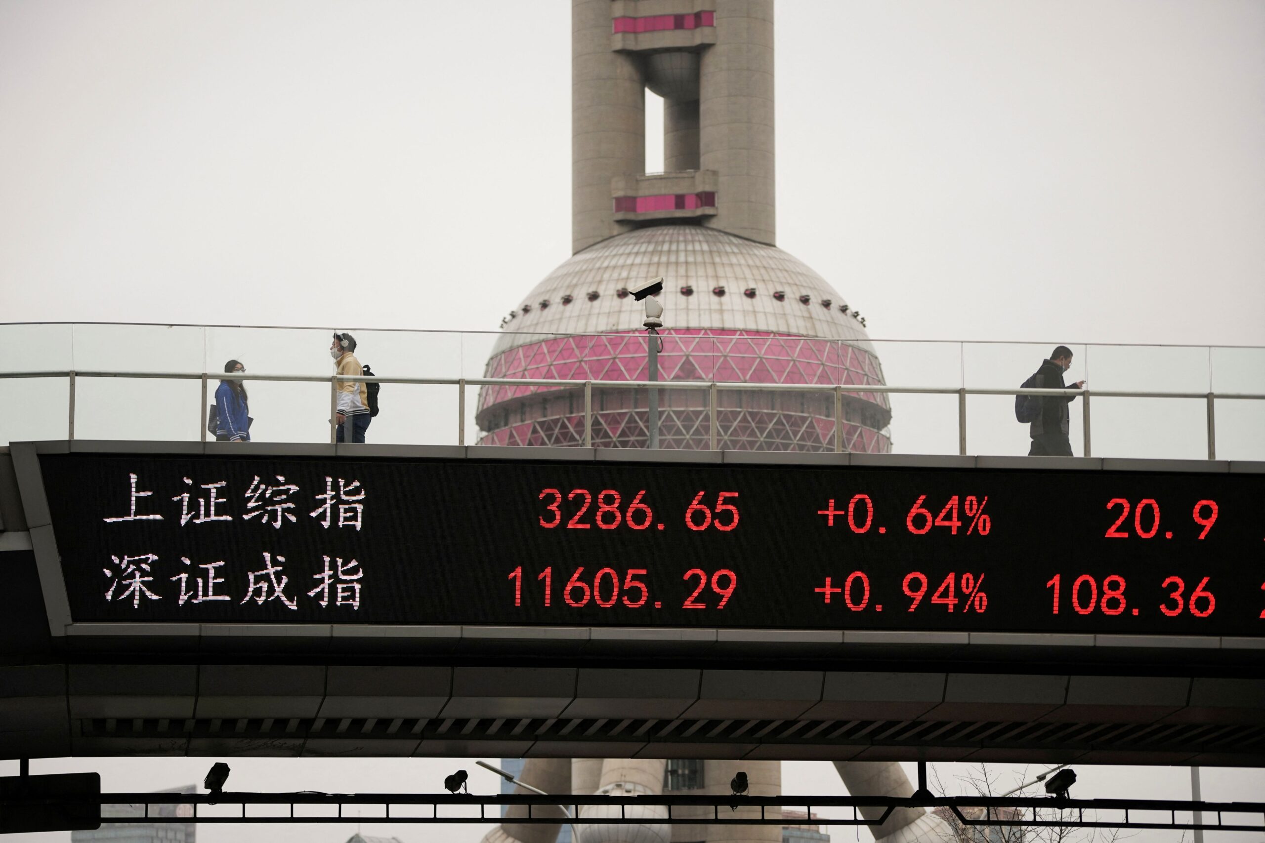 Ações chinesas têm queda à espera de detalhes sobre estímulos no país