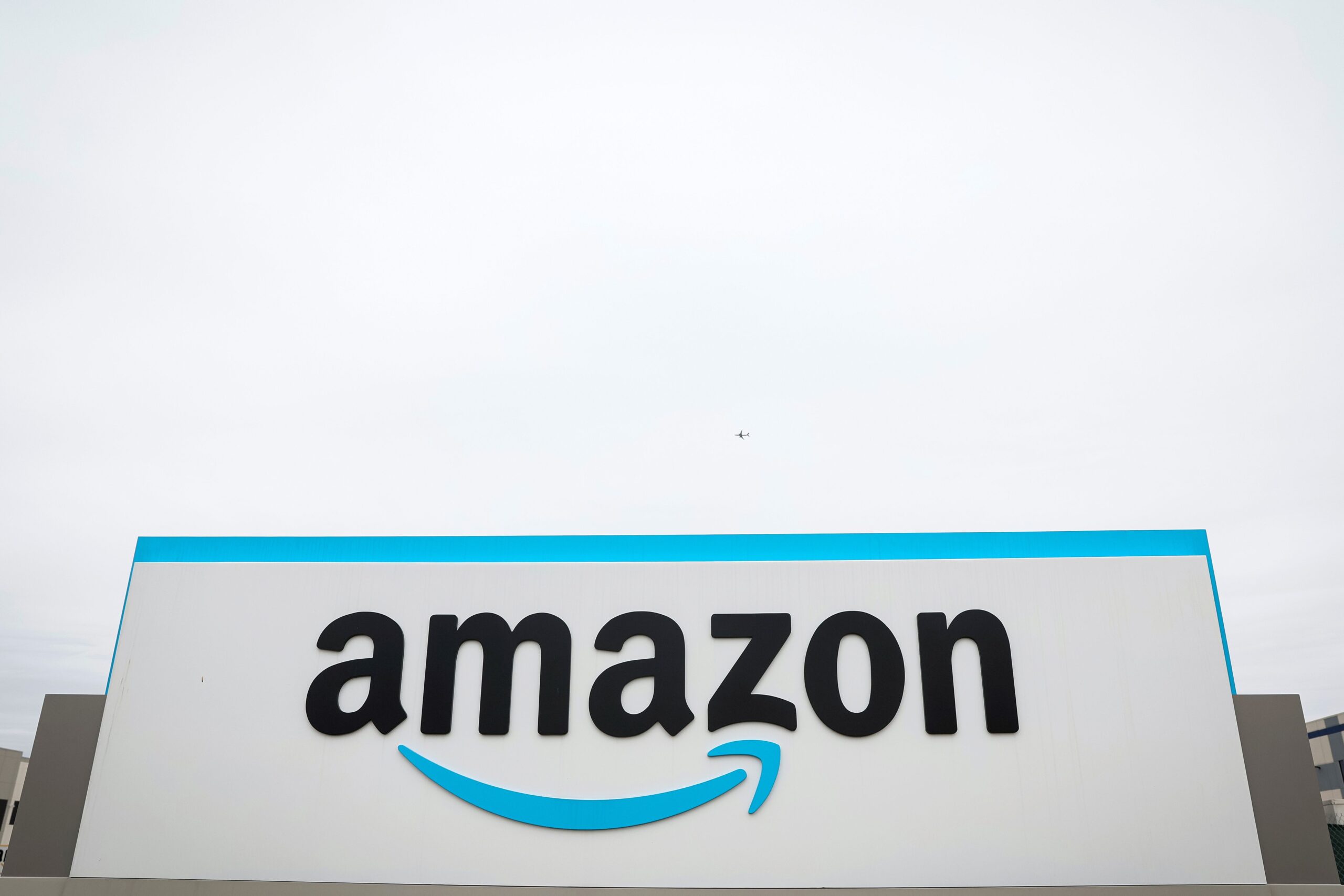 Amazon planeja contratar 250 mil funcionários para a temporada de fim de ano