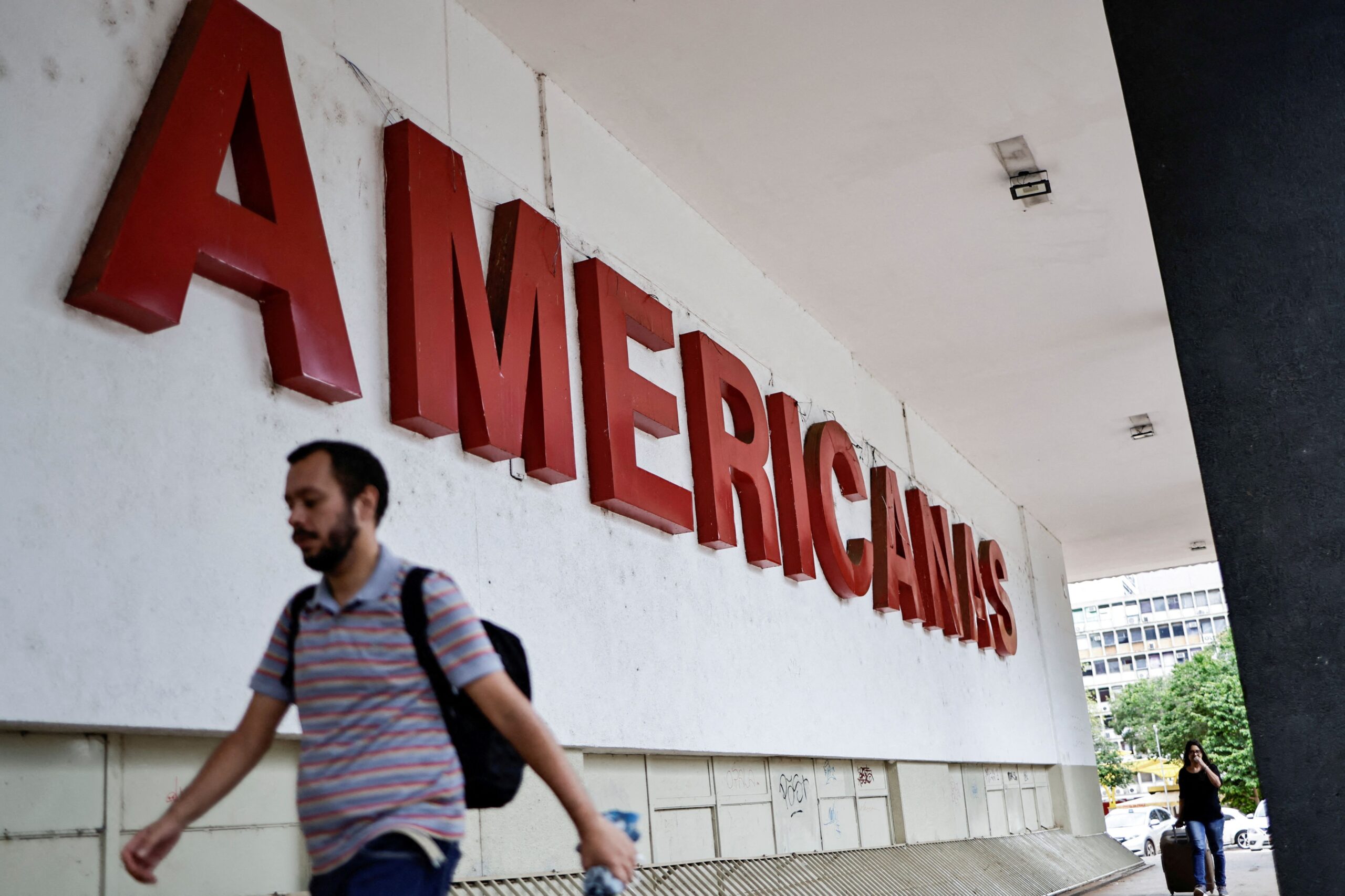 Americanas forjava contratos para mascarar resultados, aponta relatório