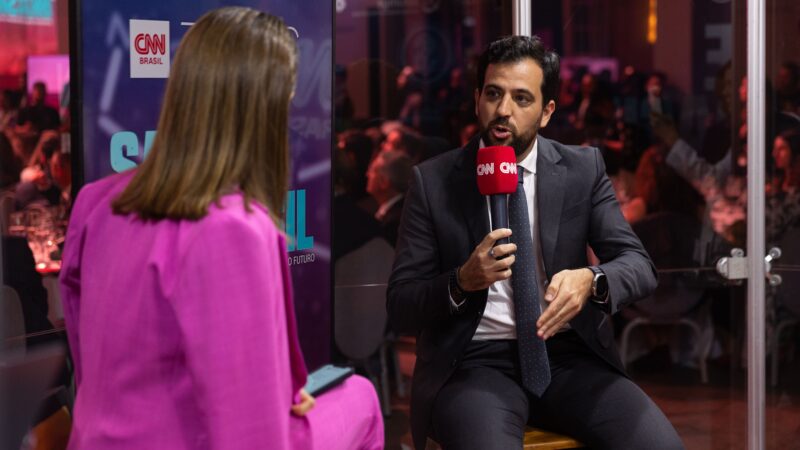 Ao CNN Talks, diretor do BNDES destaca apoio recorde à saúde em 2024