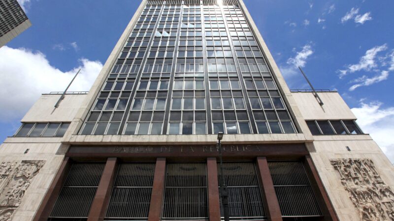BC da Colômbia reduz taxa de juros em 0,5 ponto, de 10,25% para 9,75%