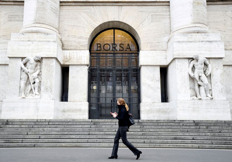 Bolsas da Europa fecham em queda com falta de detalhes sobre estímulos na China