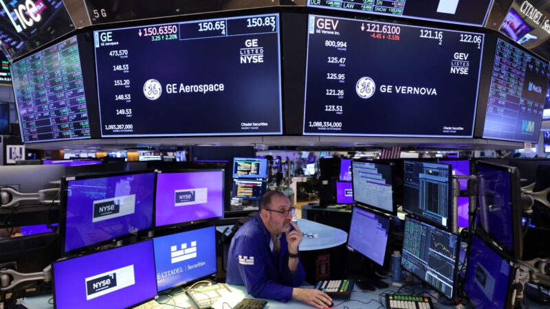 Bolsas de NY fecham em alta, lideradas pelo setor de tecnologia