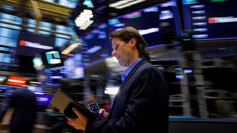 Bolsas de Nova York fecham em alta com expectativas por dados da inflação e temporada de balanços