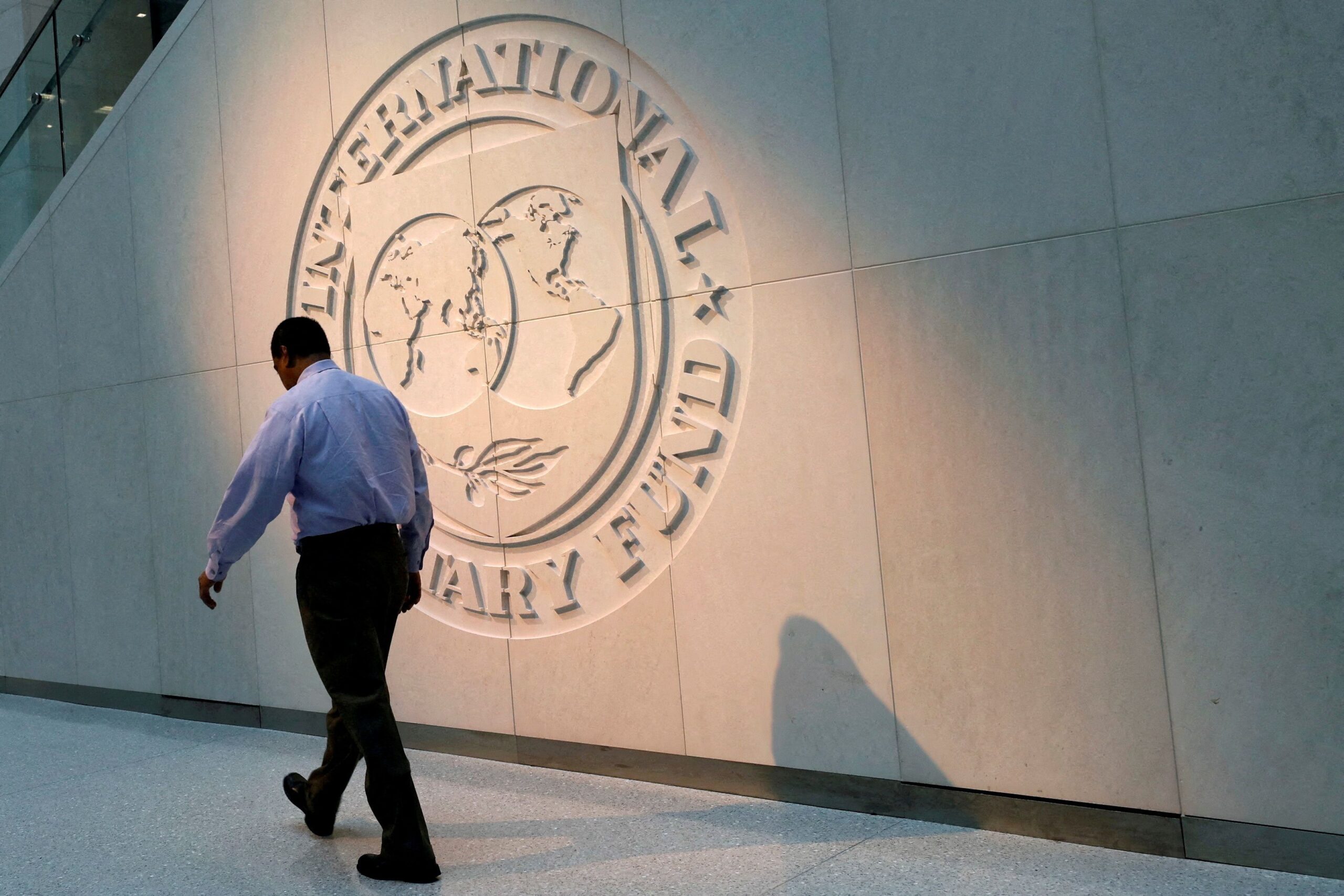 FMI prevê baixo crescimento da economia global e recomenda reformas