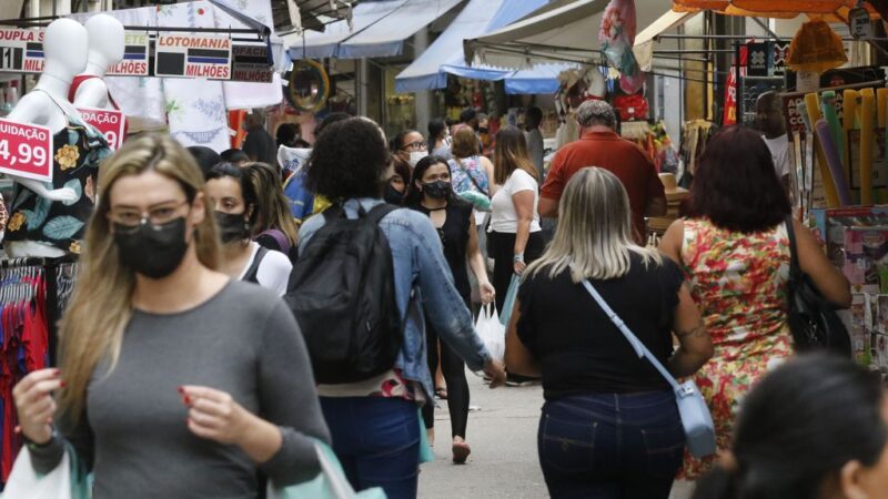 Faturamento do varejo sobe 13% em setembro; vendas em lojas físicas recuam