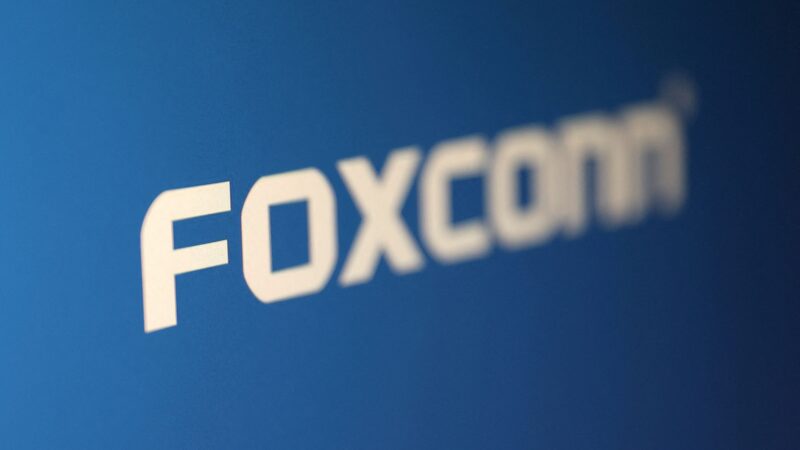Foxconn, montadora do iPhone, tem receita recorde no 3º tri com forte demanda por IA