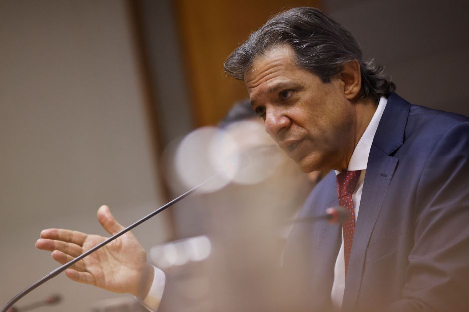 Haddad diz que 2 mil sites irregulares de bets serão retirados do ar