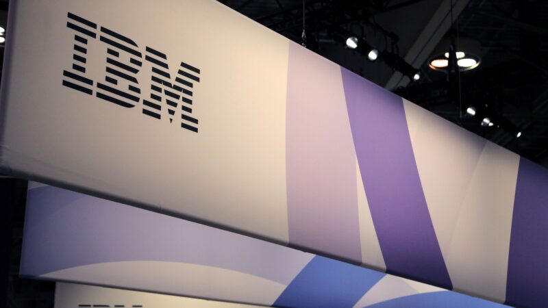 IBM tem receita abaixo das estimativas no terceiro trimestre; ações caem