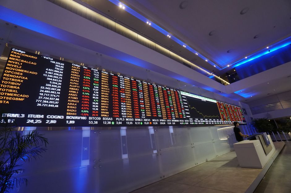 Ibovespa sobe 1,38% aos 132.495 pontos; dólar cai 0,59% – Jornal Advogado – Em Mato Grosso