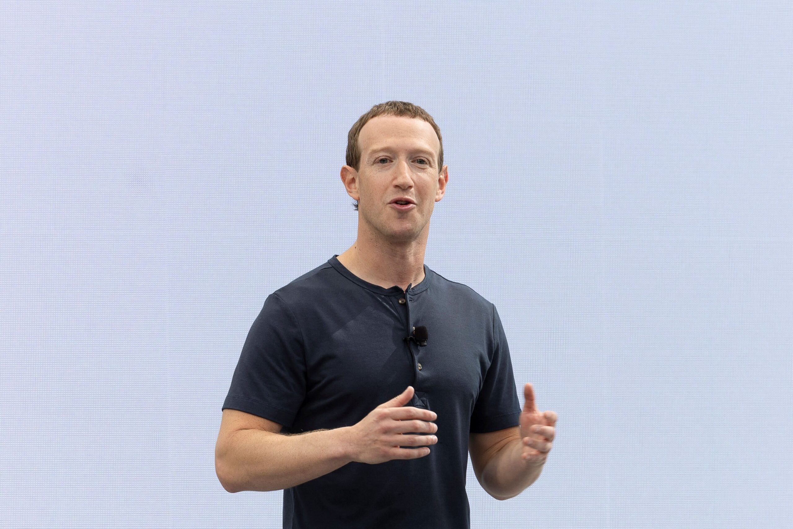 Mark Zuckerberg passa Jeff Bezos e se torna a 2º pessoa mais rica do mundo