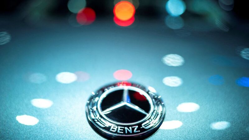 Mercedes-Benz tem forte queda no lucro do 3º trimestre