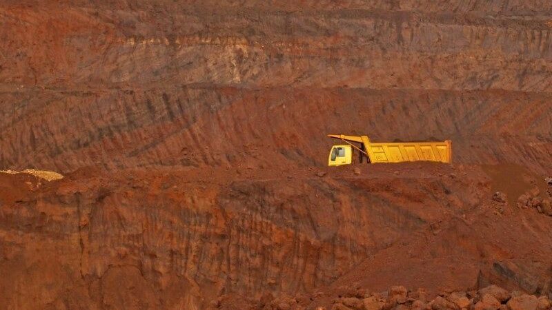 Minério de ferro tem ganho semanal após promessa de novos estímulos na China