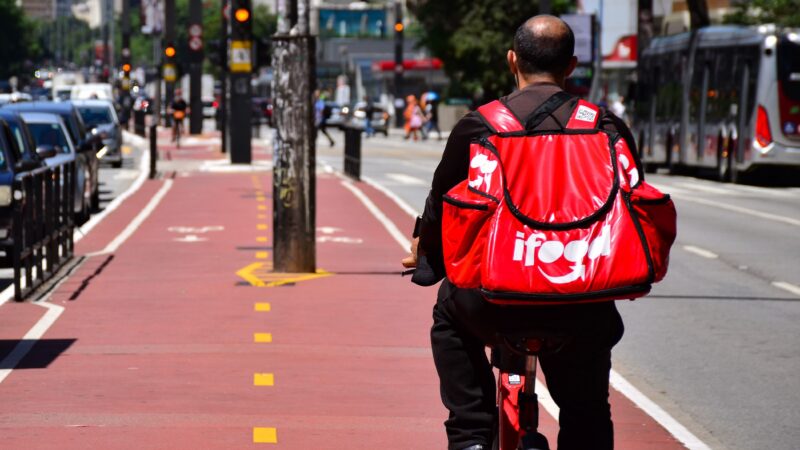 Pedidos de delivery na madrugada crescem 25% no 2º tri, diz iFood