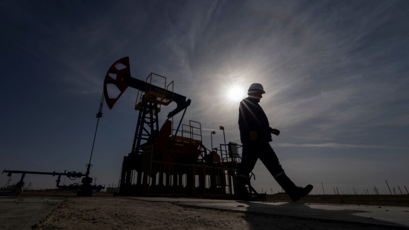 Petróleo sobe 4% na semana com foco no Oriente Médio e eleições dos EUA
