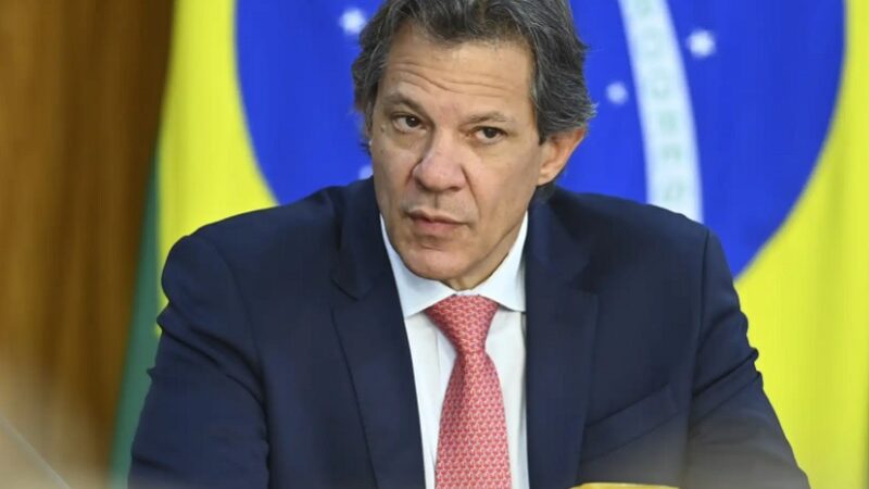 Governo avalia cancelar gastos para bancar ressarcimento do INSS