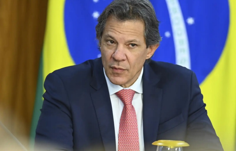 Governo avalia cancelar gastos para bancar ressarcimento do INSS