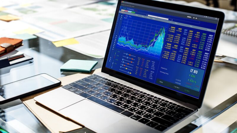Veja os FIIs mais recomendados para investir em outubro