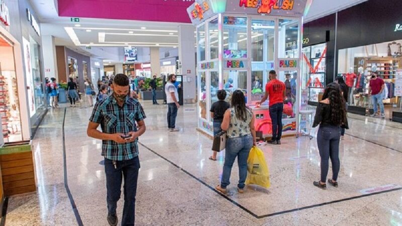 Vendas dos segmentos do comércio desaceleram em MT; último trimestre abre oportunidade para o setor com as datas comemorativas, diz levantamento da FCDL/MT