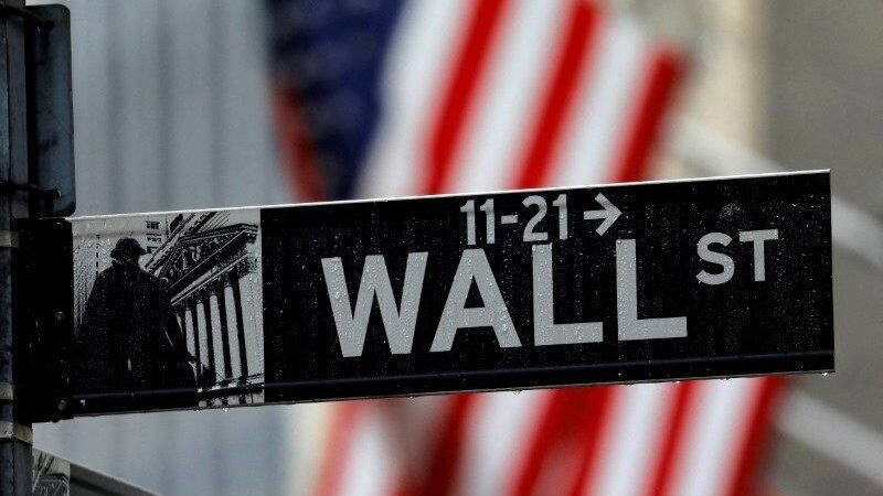 Wall Street recua conforme dados de emprego do EUA aumentam temores de inflação