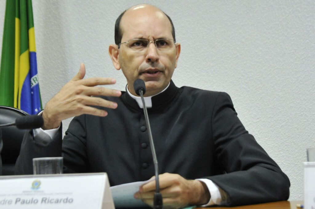 Padre de Várzea Grande é citado pela PF no relatório do inquérito sobre suposto golpe – Jornal Advogado – Em Mato Grosso