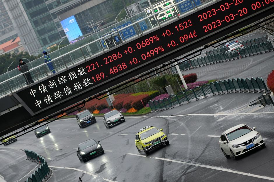 Ações da China recuam enquanto mercado digere promessas de tarifas de Trump