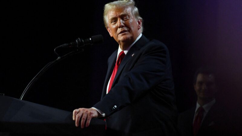 Trump ameaça Brics com tarifas caso sigam com planos de desdolarização