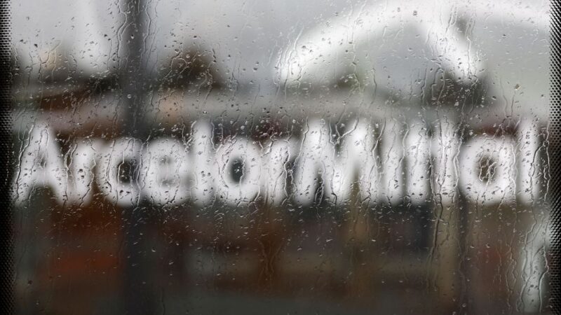 ArcelorMittal tem lucro de US$ 287 milhões, menos que o esperado, no 3º trimestre