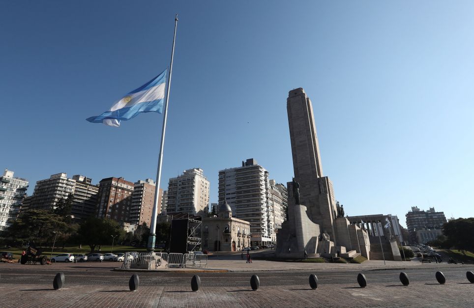 Risco-país da Argentina vai abaixo da barreira de 600 pontos-base pela primeira vez desde 2018