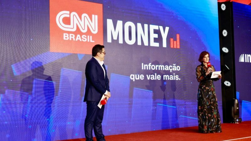 Autoridades participam do lançamento do CNN Money; veja imagens