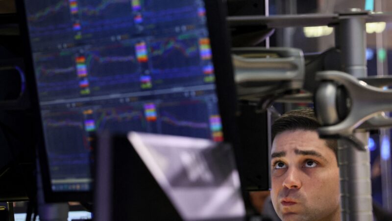 Bolsas de NY renovam recordes com Trump e Fed; Dow Jones e S&P têm melhor semana do ano