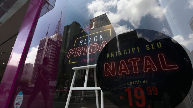 Correios lançam campanha para atender vendas da Black Friday