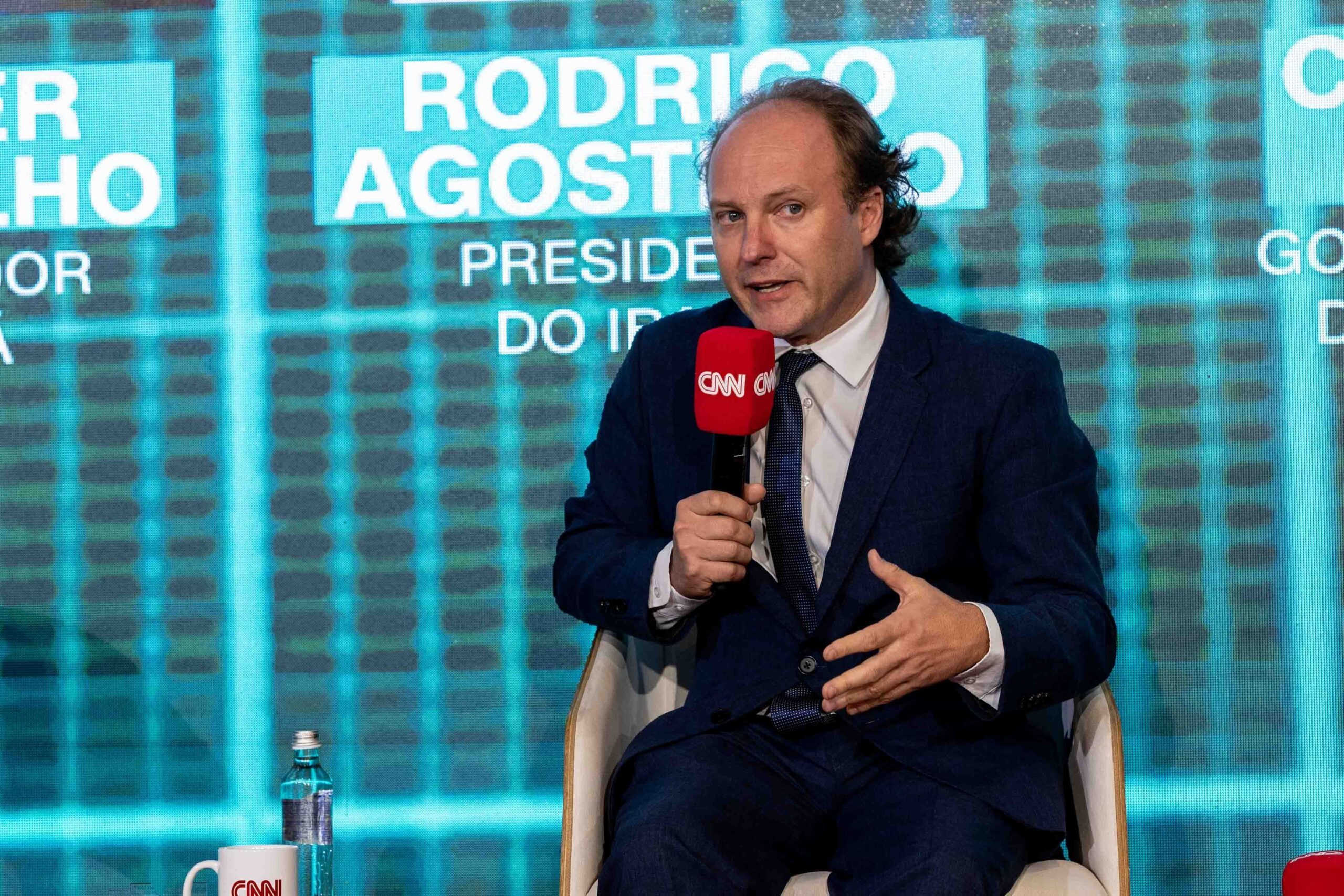 Crises globais drenam atenções que deveriam estar voltadas ao clima, diz presidente do Ibama à CNN