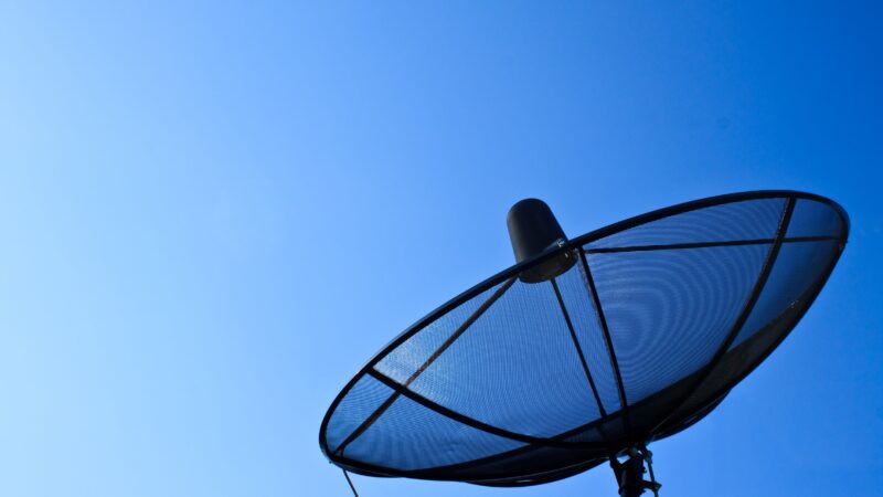 DirecTV cancela acordo para fusão com a Dish por causa de troca de dívida fracassada