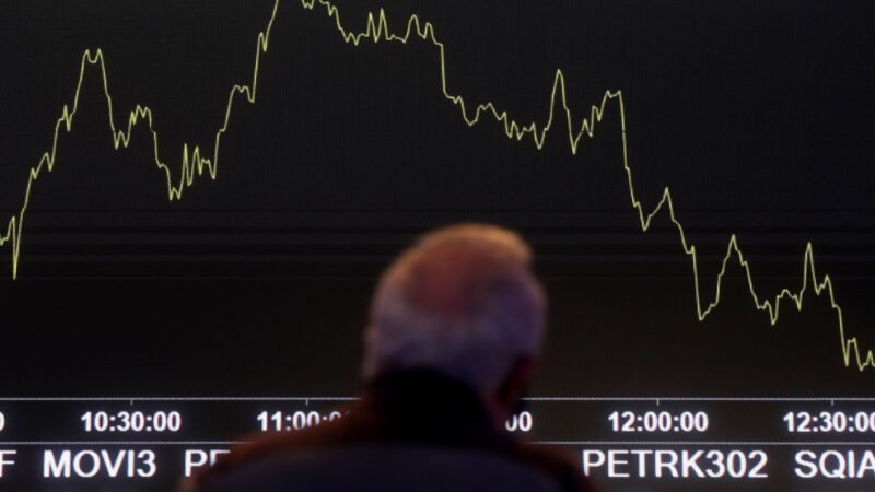 Falta de pacote fiscal mantém “mau humor” no mercado, dizem economistas